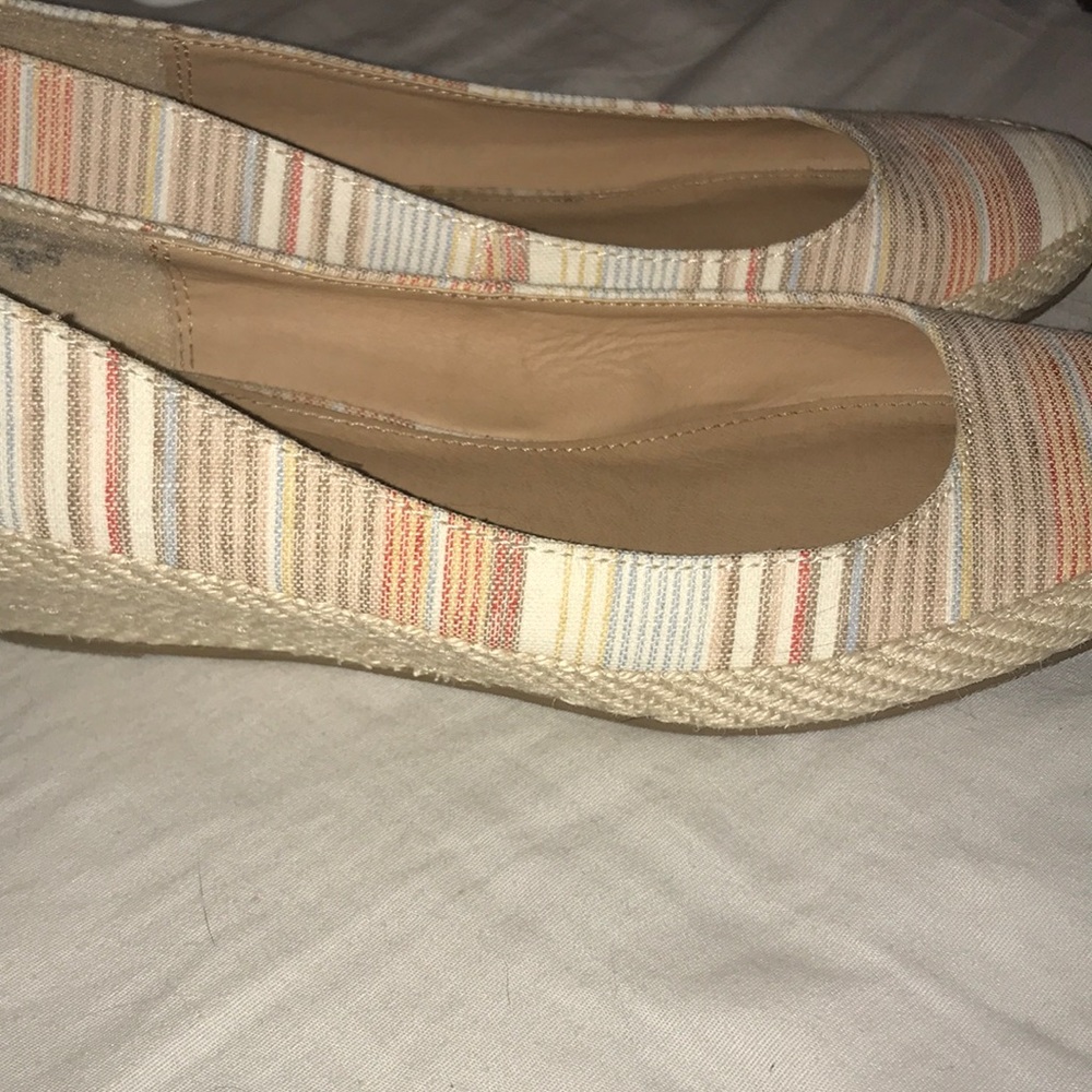 American eagle casual slight heel shoes.